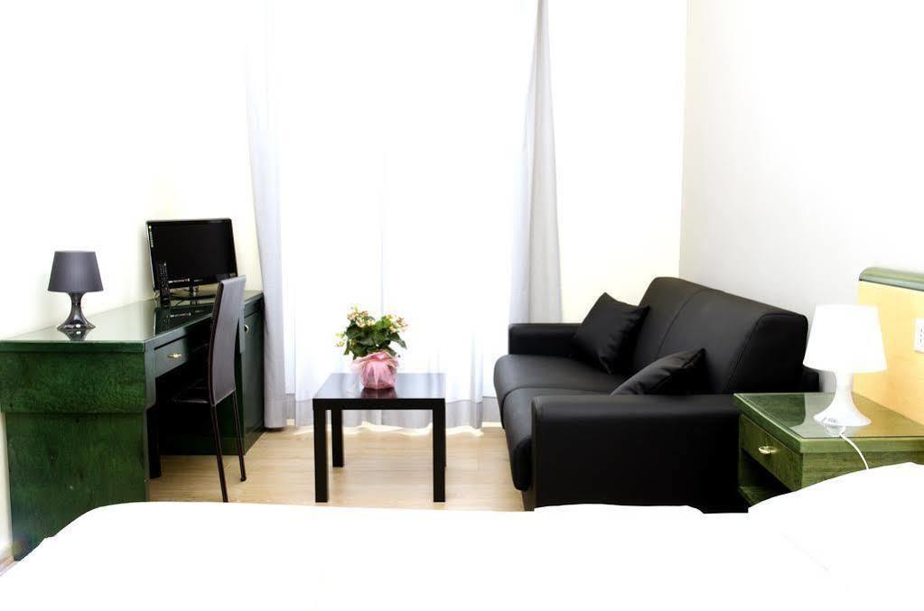 Hotel Suisse Genoa Bagian luar foto