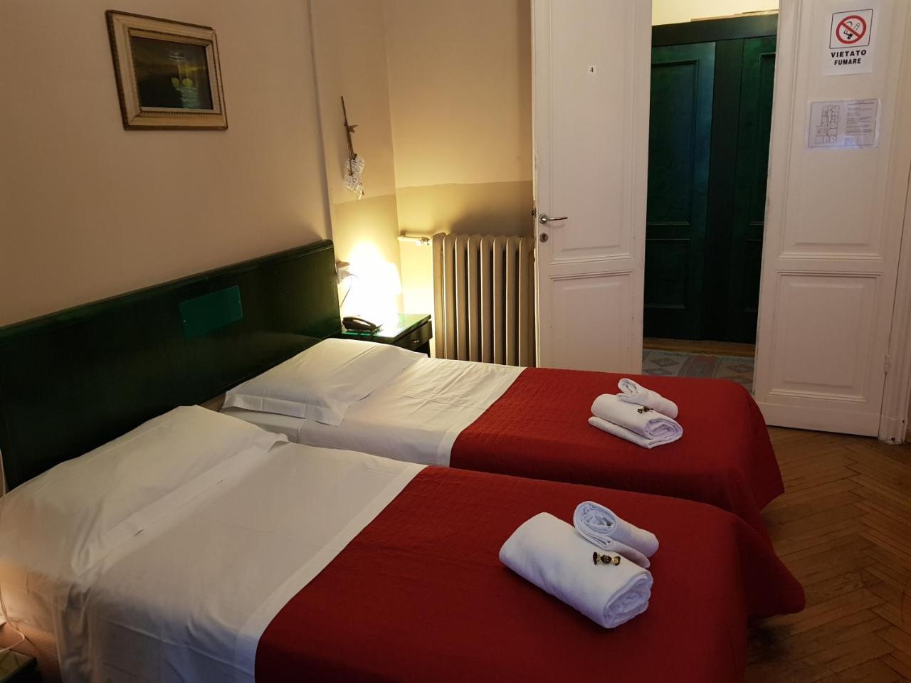 Hotel Suisse Genoa Bagian luar foto