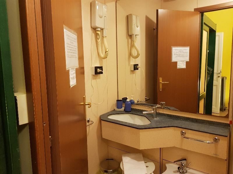 Hotel Suisse Genoa Bagian luar foto